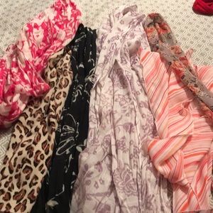 Scarfs for sale all 6 for 5.00